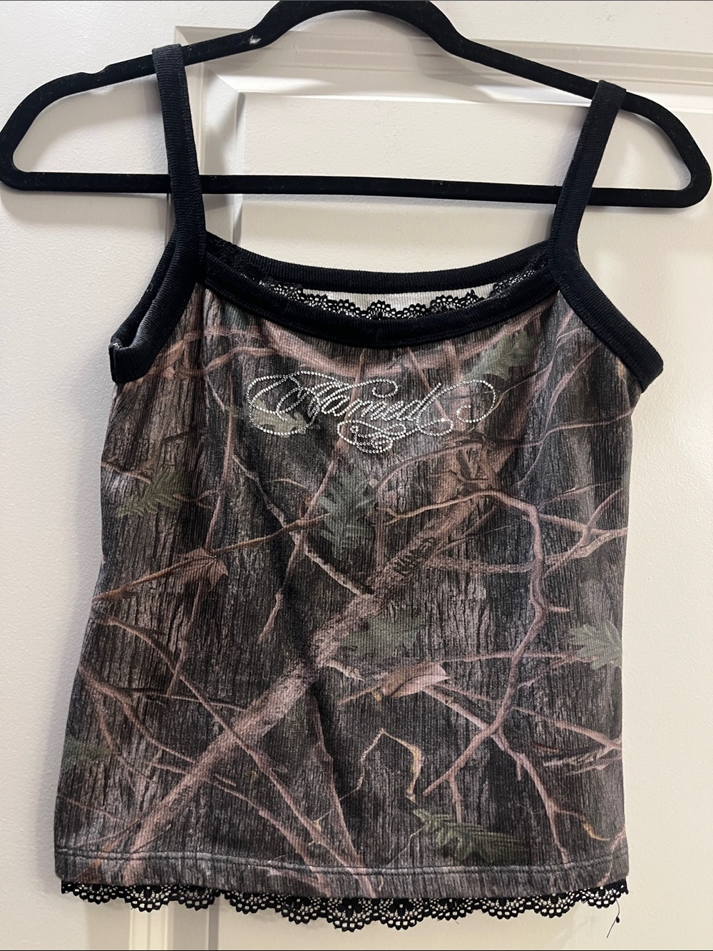 Named collective cropped camo tank!